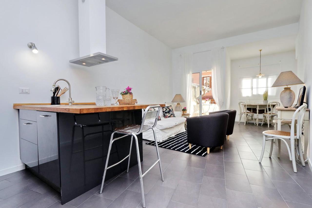 Monti Charming Apartment - Rome Short Let Service Zewnętrze zdjęcie