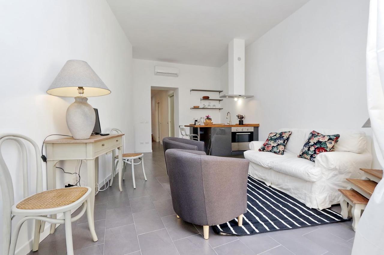 Monti Charming Apartment - Rome Short Let Service Zewnętrze zdjęcie