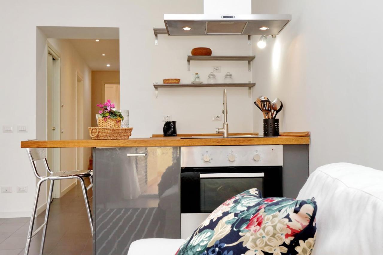 Monti Charming Apartment - Rome Short Let Service Zewnętrze zdjęcie
